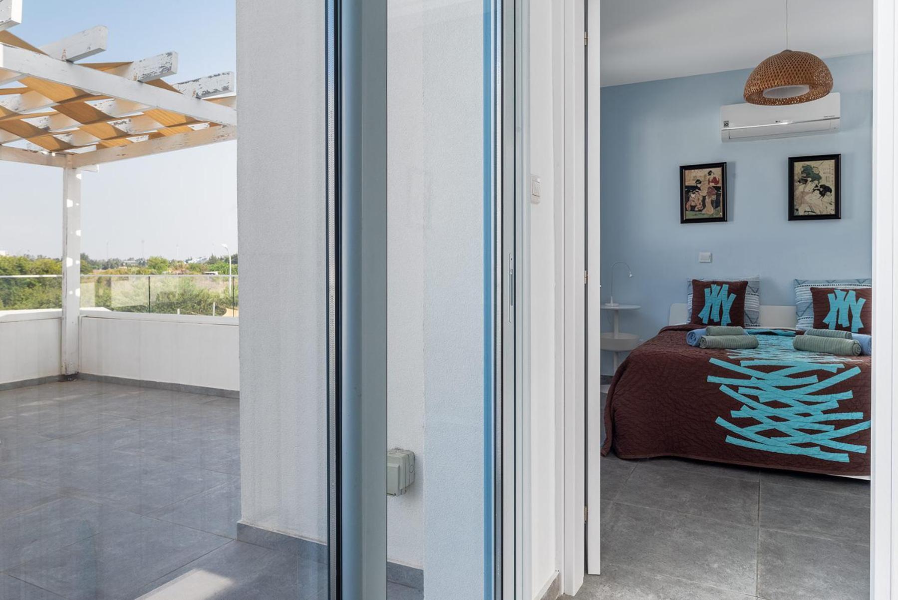 Blue Diamond Beach Villas Paphos Eksteriør bilde