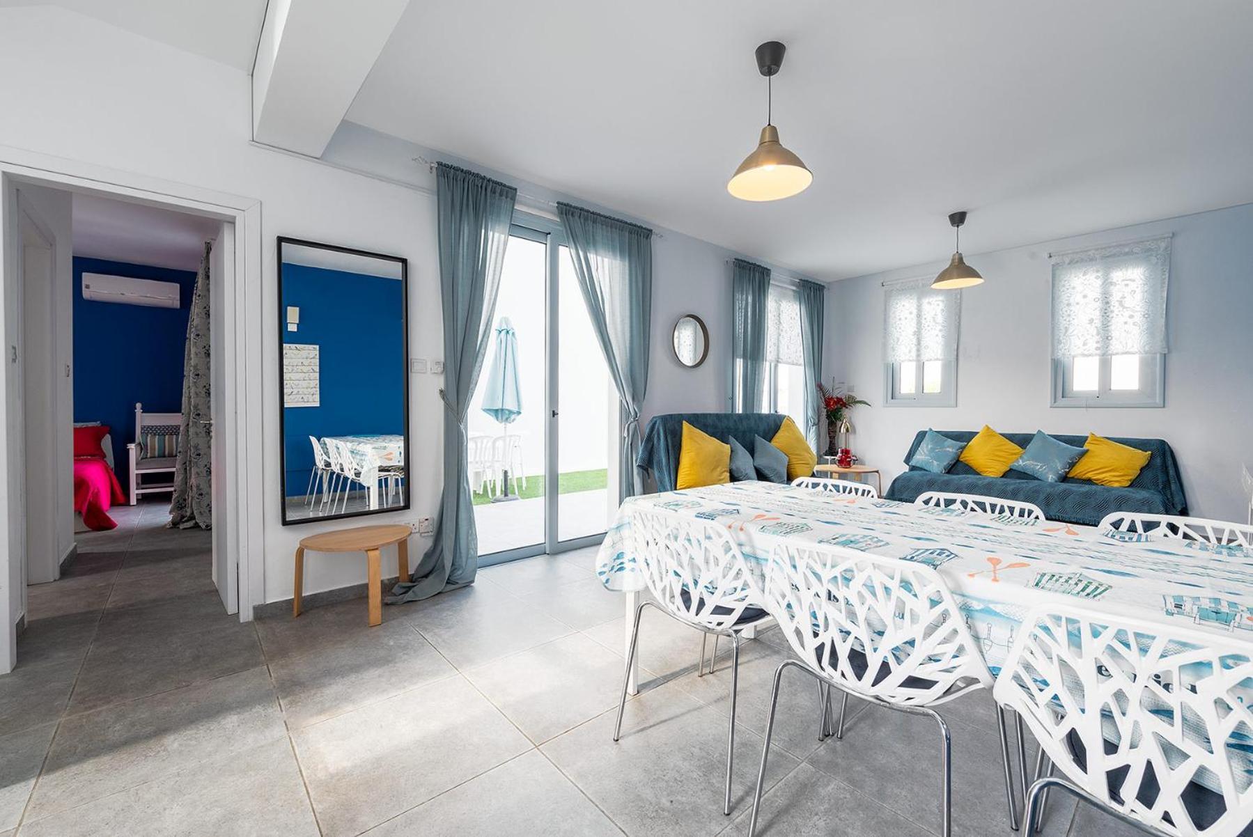 Blue Diamond Beach Villas Paphos Eksteriør bilde