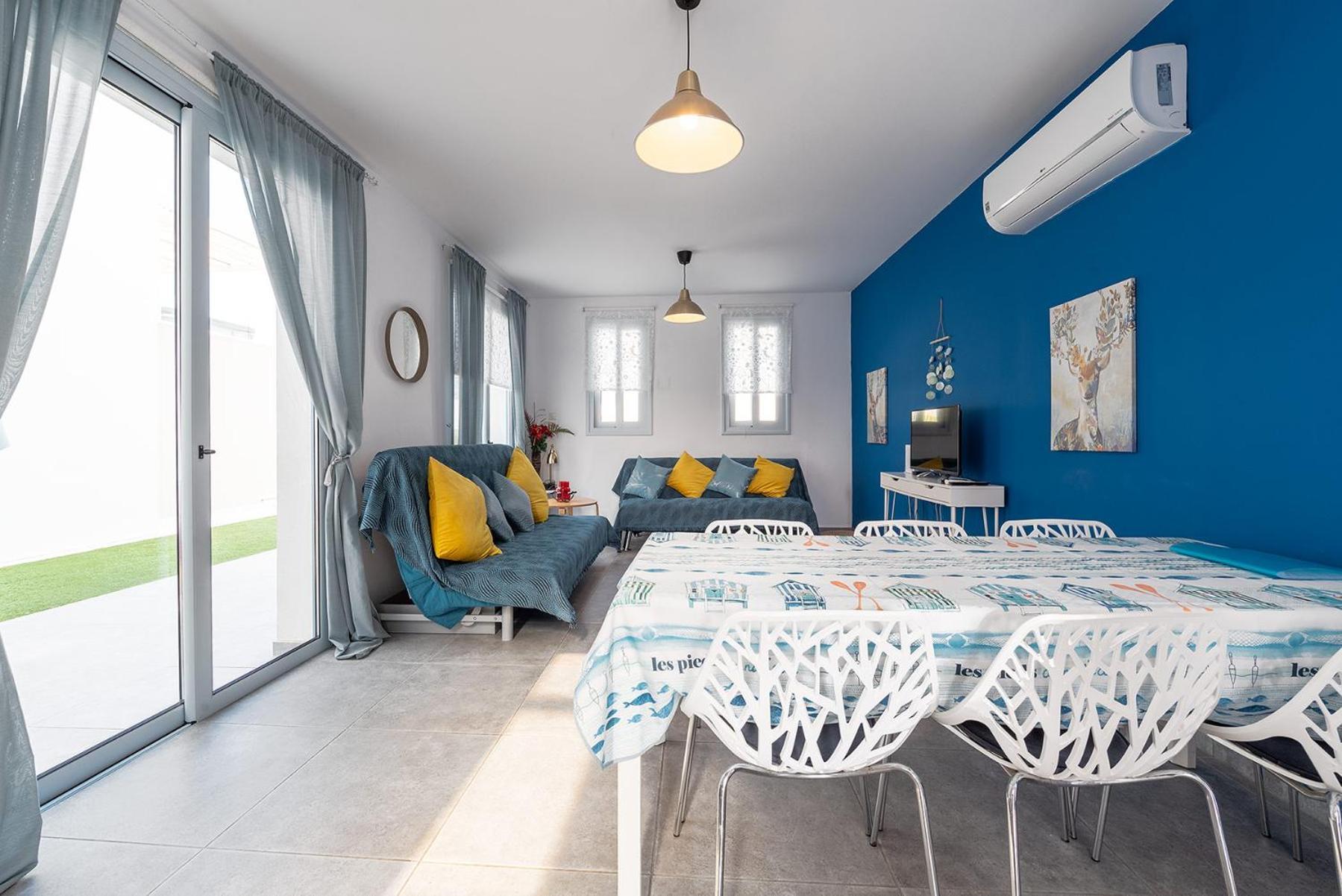 Blue Diamond Beach Villas Paphos Eksteriør bilde