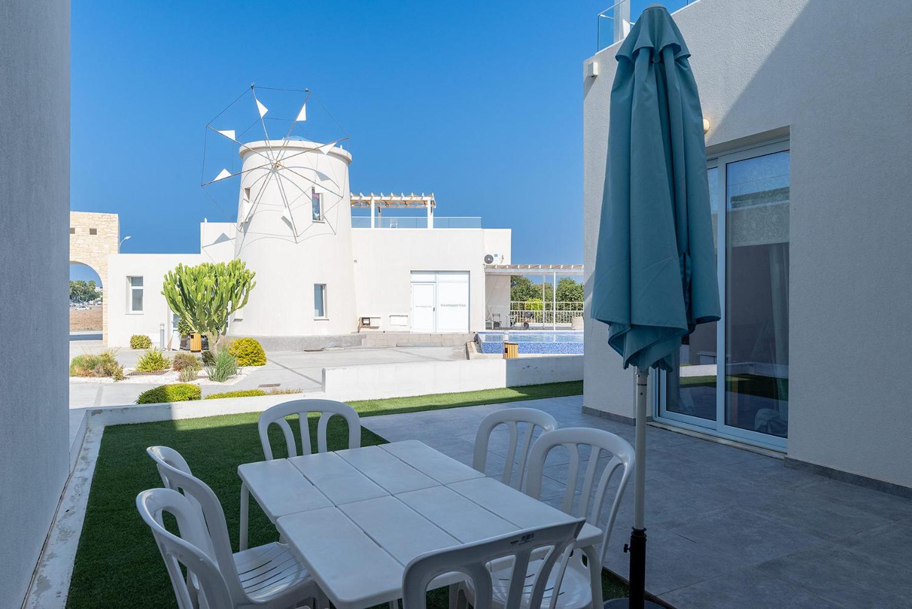 Blue Diamond Beach Villas Paphos Eksteriør bilde