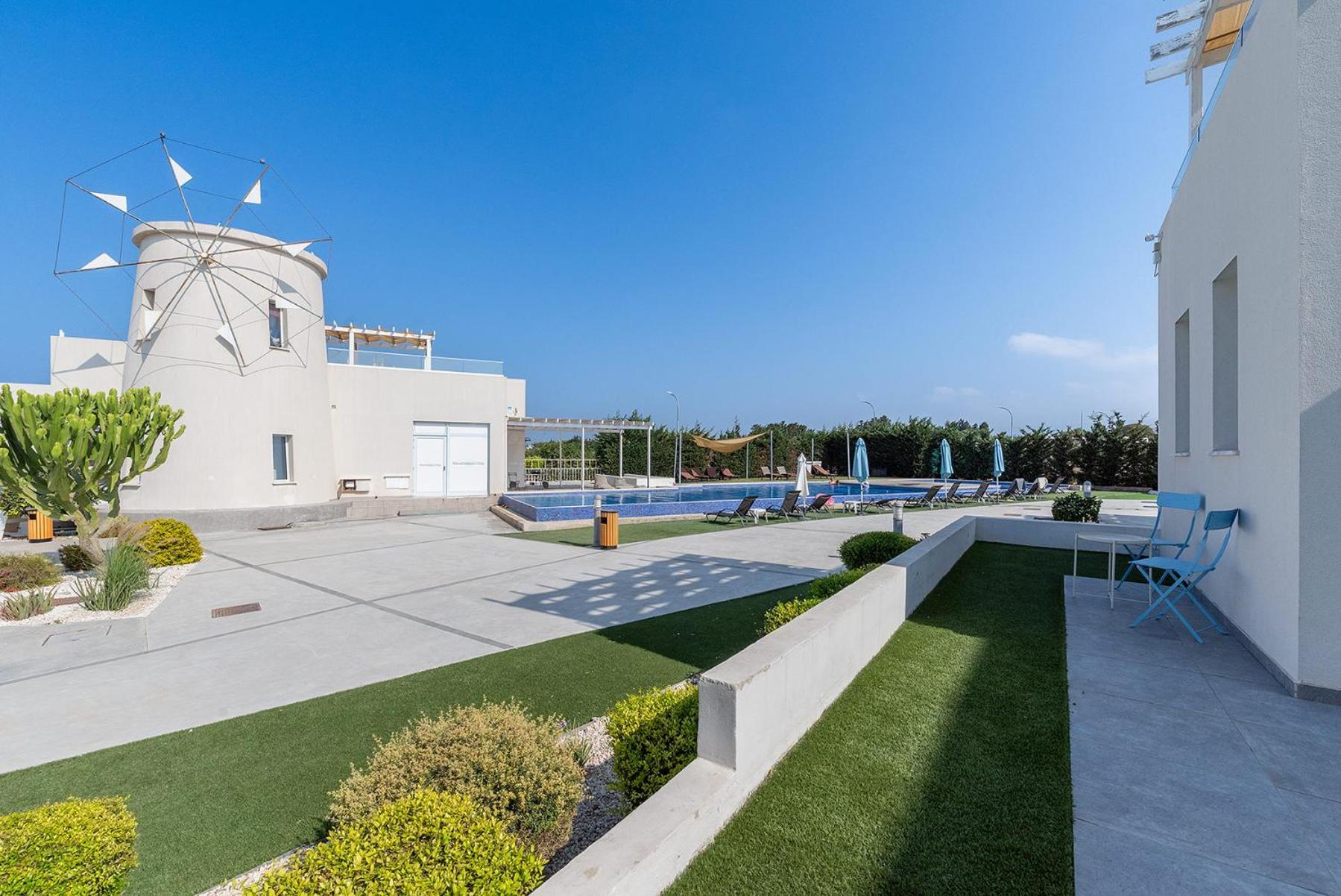Blue Diamond Beach Villas Paphos Eksteriør bilde