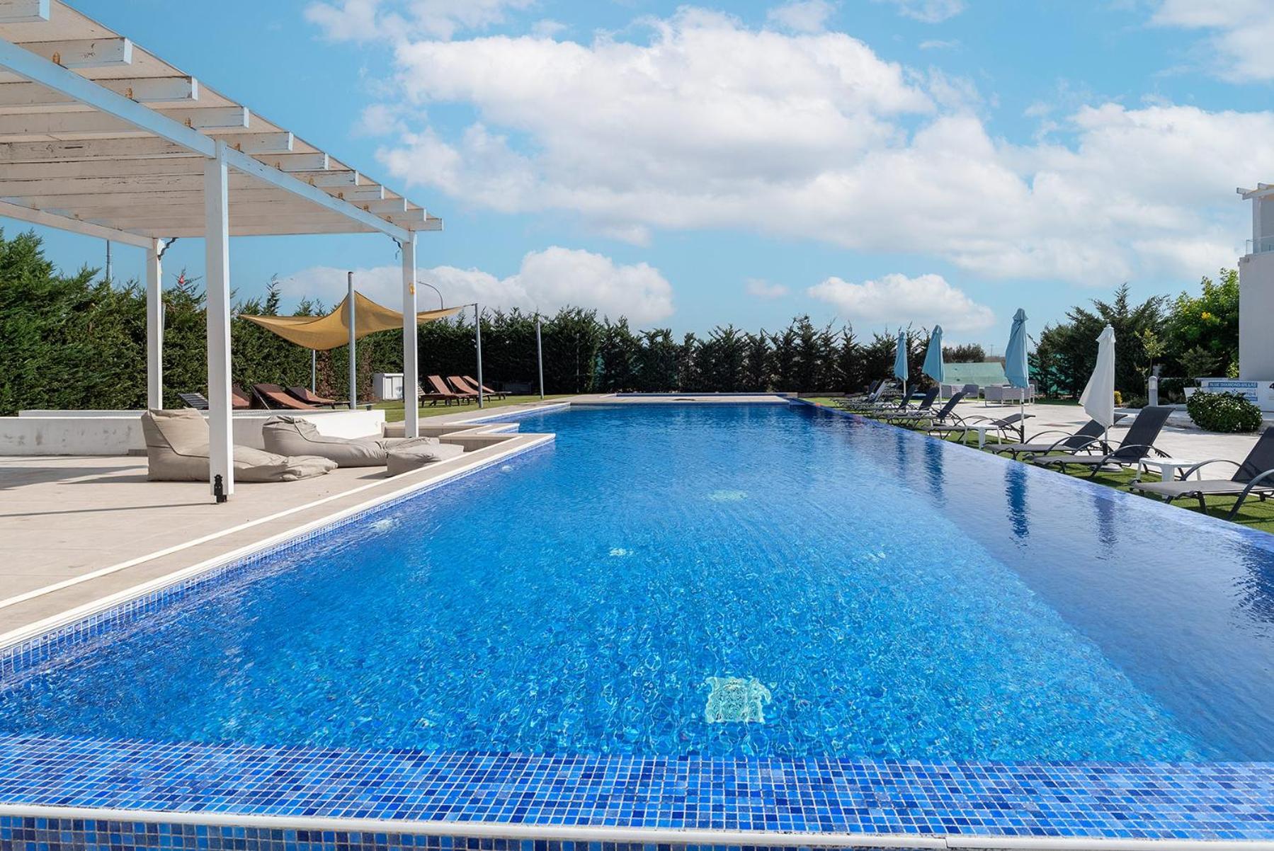 Blue Diamond Beach Villas Paphos Eksteriør bilde