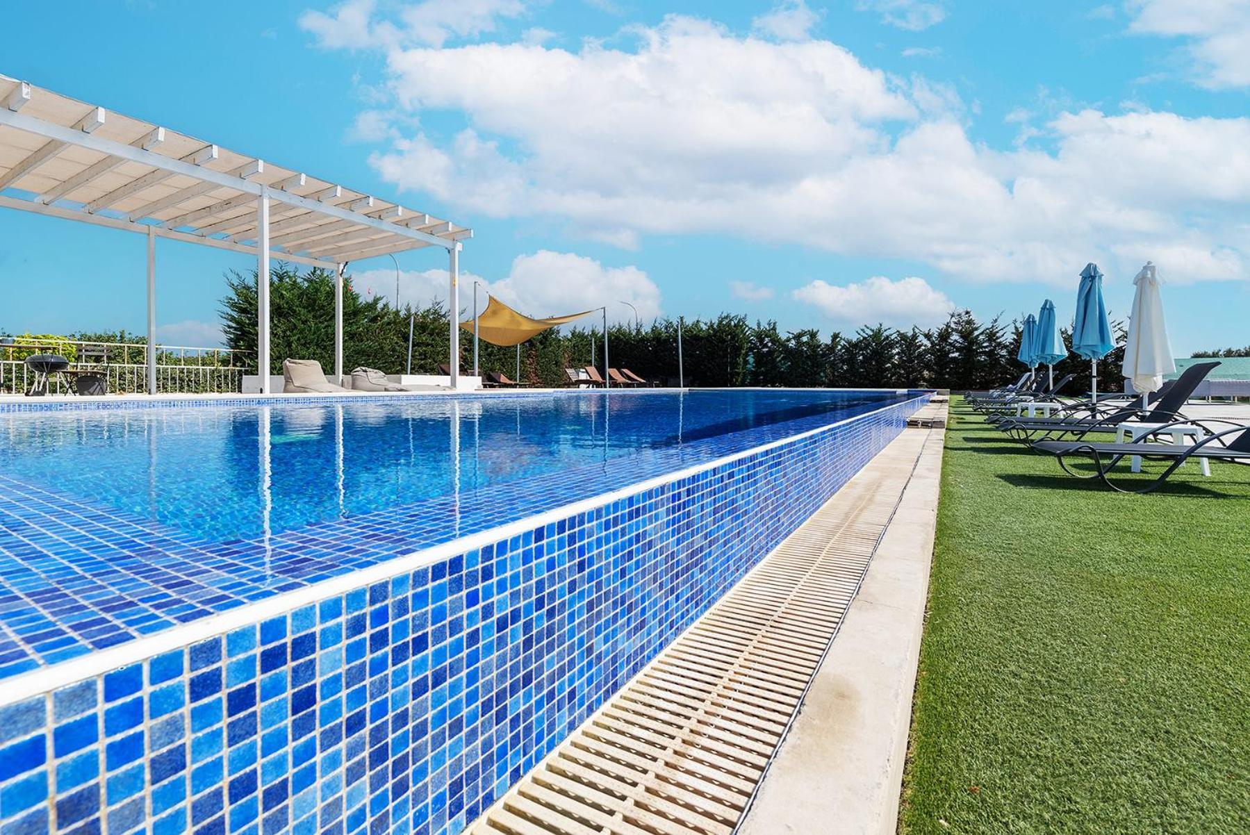Blue Diamond Beach Villas Paphos Eksteriør bilde