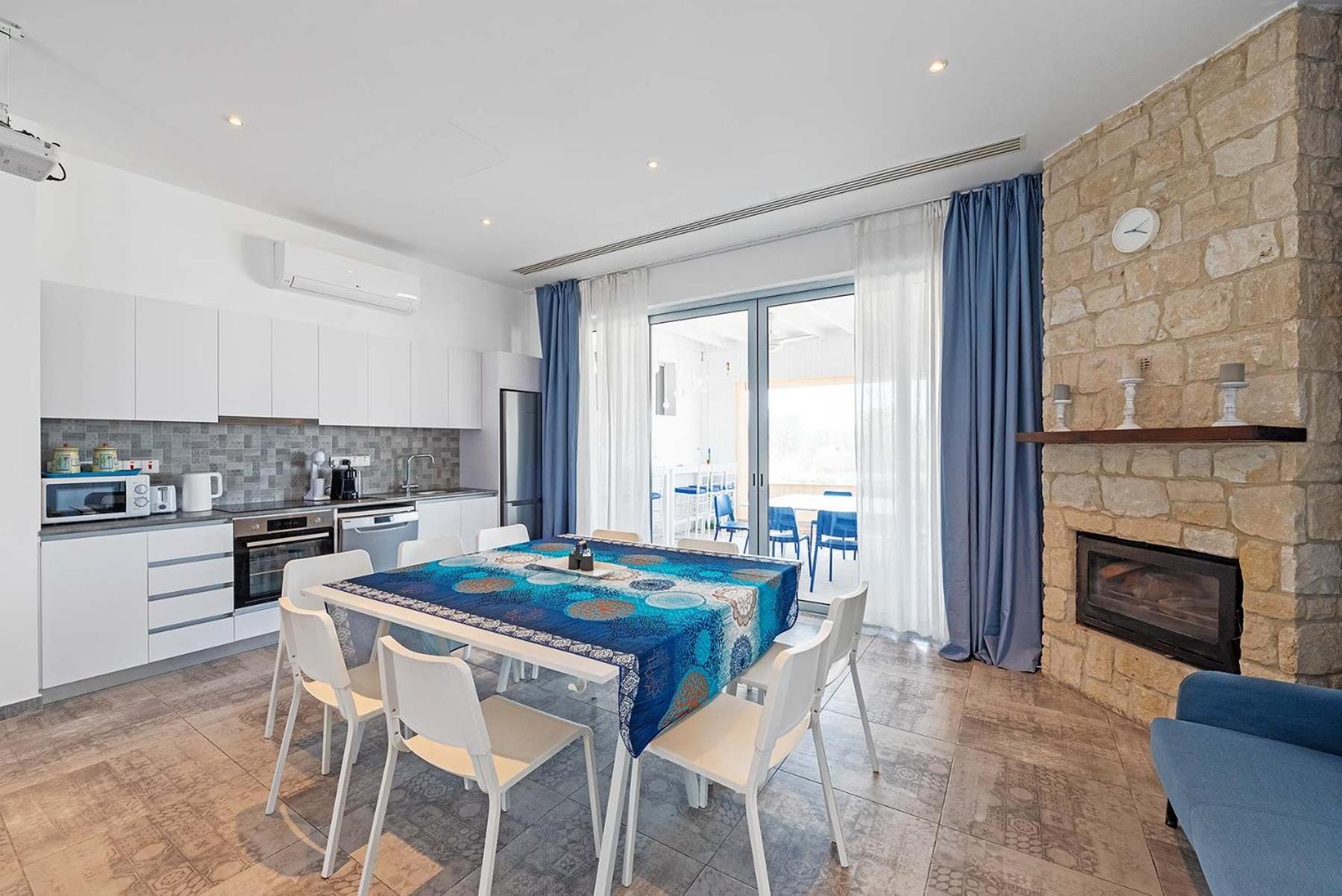 Blue Diamond Beach Villas Paphos Eksteriør bilde