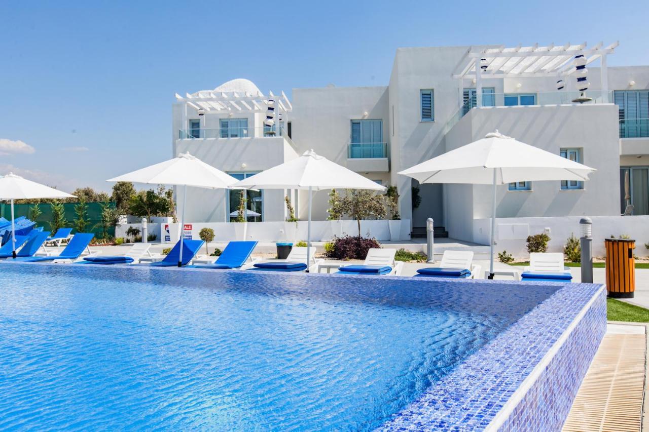Blue Diamond Beach Villas Paphos Eksteriør bilde
