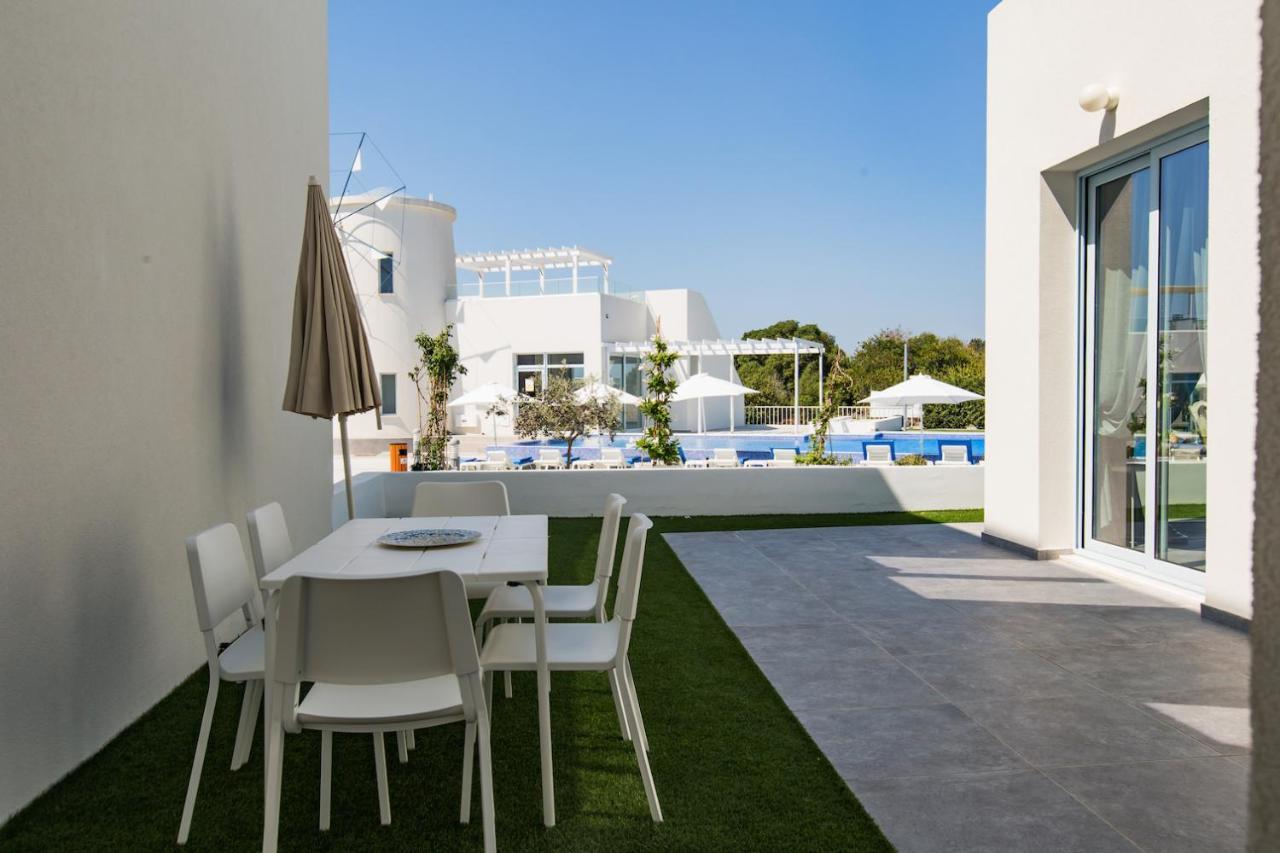 Blue Diamond Beach Villas Paphos Eksteriør bilde
