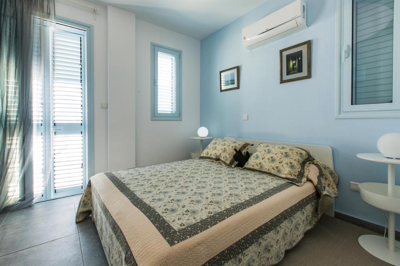 Blue Diamond Beach Villas Paphos Eksteriør bilde