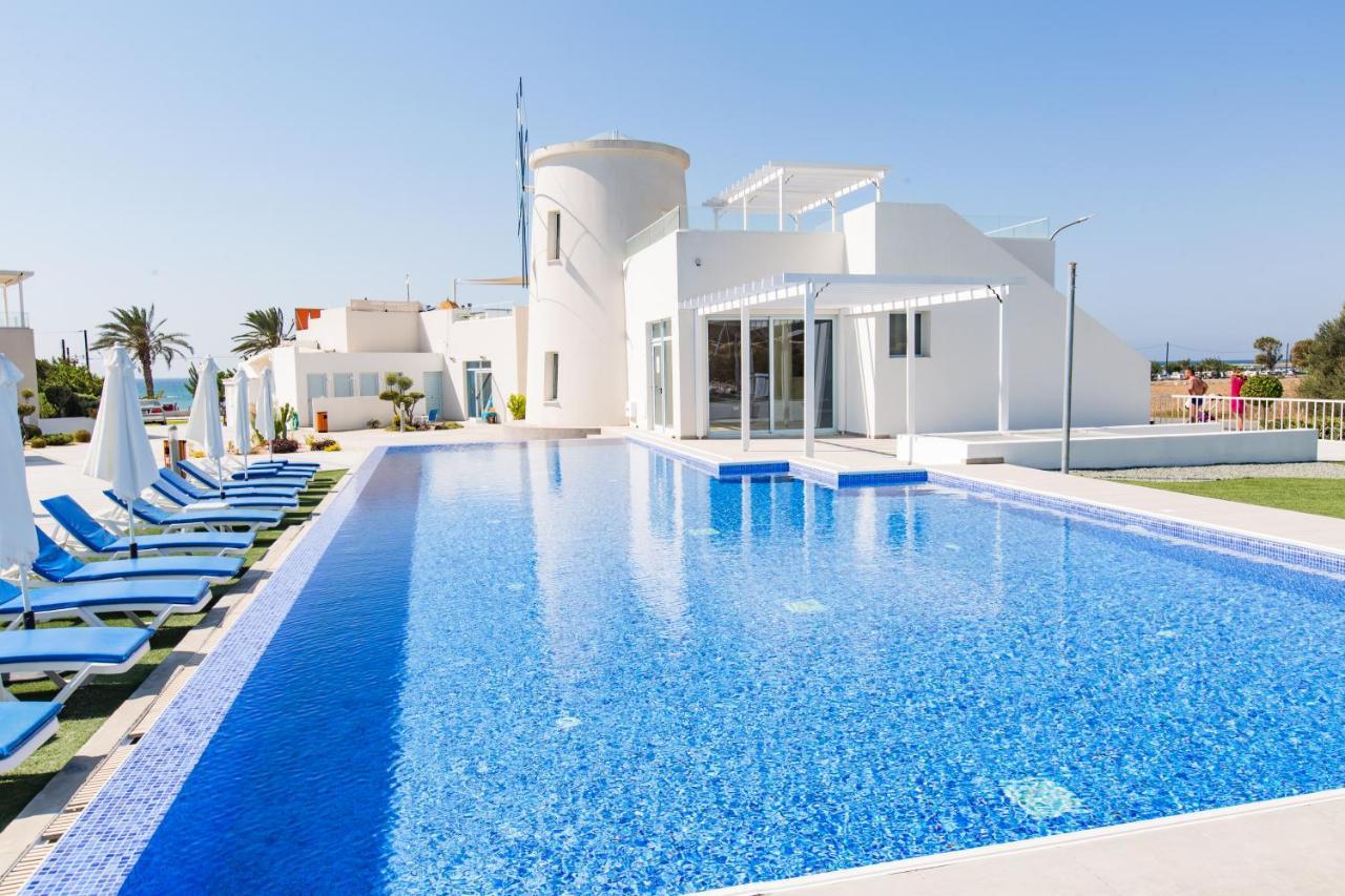 Blue Diamond Beach Villas Paphos Eksteriør bilde