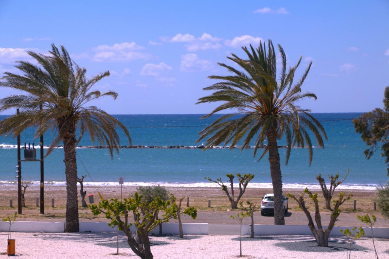 Blue Diamond Beach Villas Paphos Eksteriør bilde